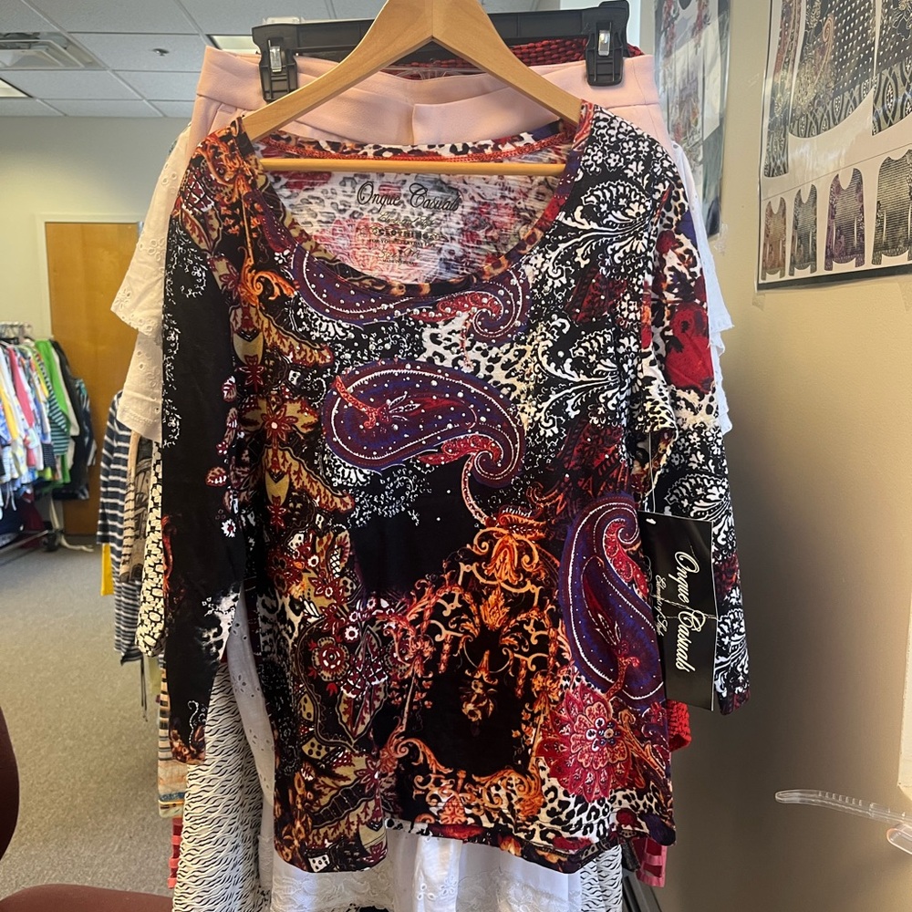 Onque Casuals Women's Red and Black Paisley Long Sleeve Top